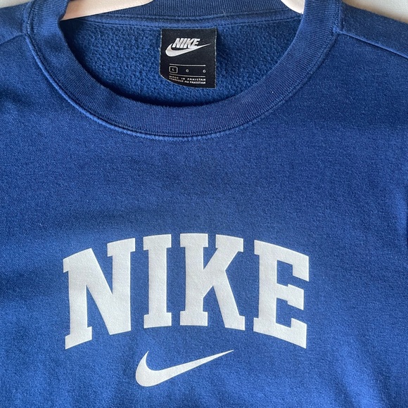 Nike Sweatshirt - Picture 1 of 3